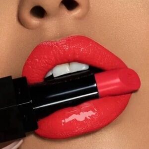 Morphe HOT SHOT Vibrant Red Cream Lipstick - Women Makeup